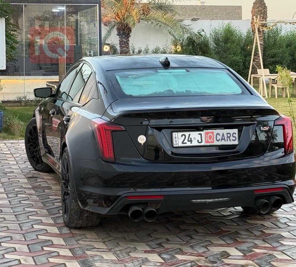 کادیلاک CT5
